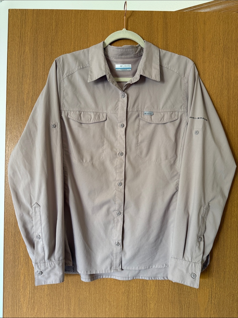 Columbia women’s CL Taupe/Mauve Long Sleeve Button-Front Shirt - Outdoor